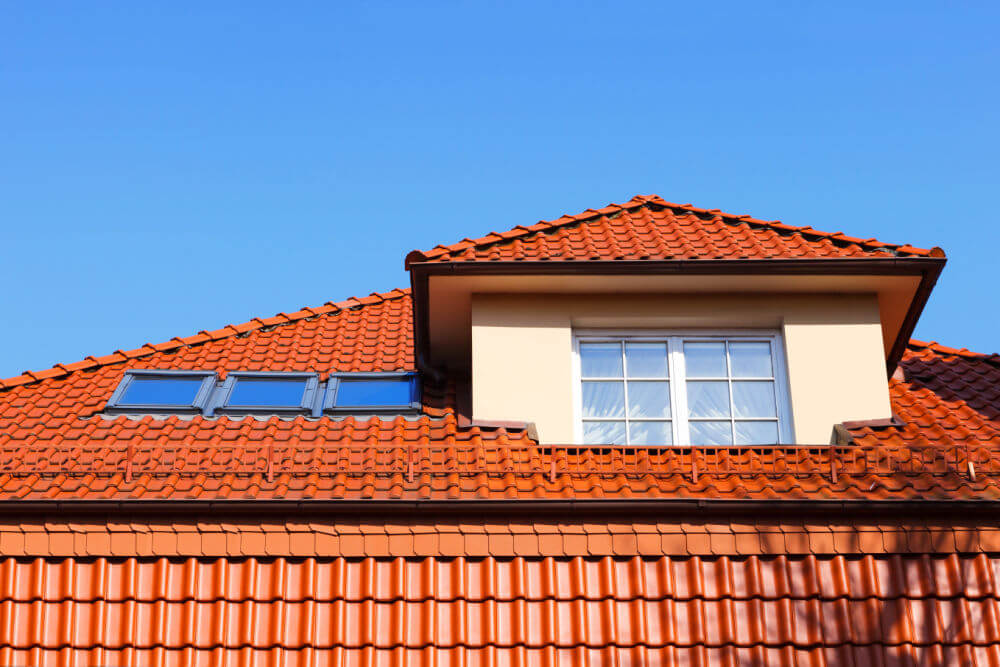 Top Roof Types for Energy Efficiency & Cooling Benefits